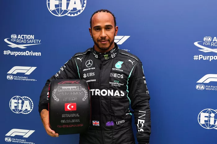 Pole position Lewis Hamilton, Mercedes