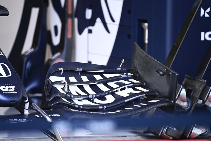 Detalle del alerón delantero del AlphaTauri AT02