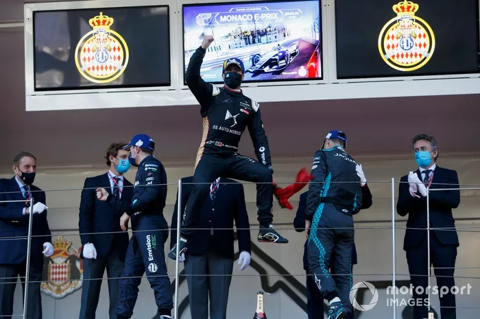 Podio: ganador Antonio Felix Da Costa, DS Techeetah