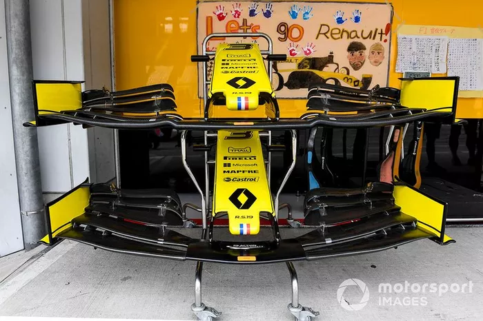 Front wing of Renault R.S.19 