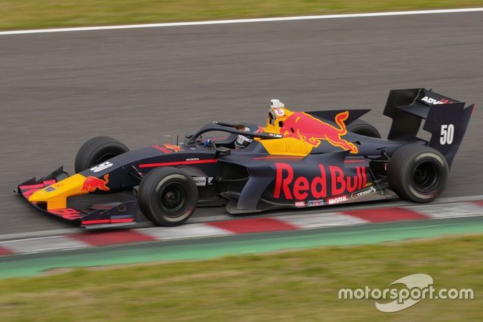 Lucas Ayer（B-Max Racing with motopark）