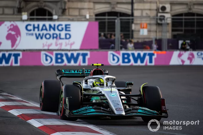Lewis Hamilton, Mercedes W13