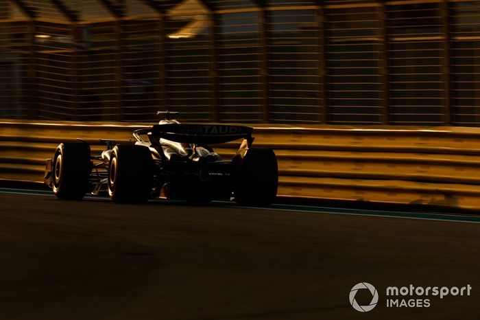 Ayumu Iwasa, AlfaTauri AT04