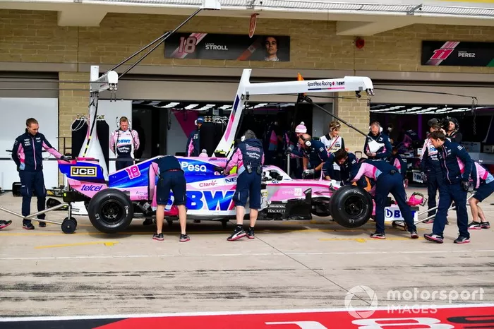 Lance Stroll, Racing Point RP19, makes a pit stop