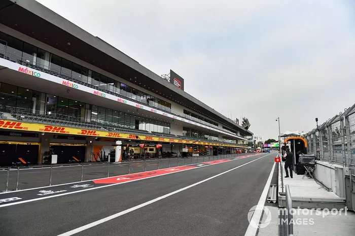 Pit Lane