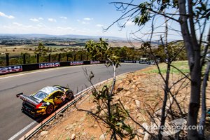 #1 Earl Bamber Motorsport Porsche GT3 R: Earl Bamber, Laurens Vanthoor, Craig Lowndes