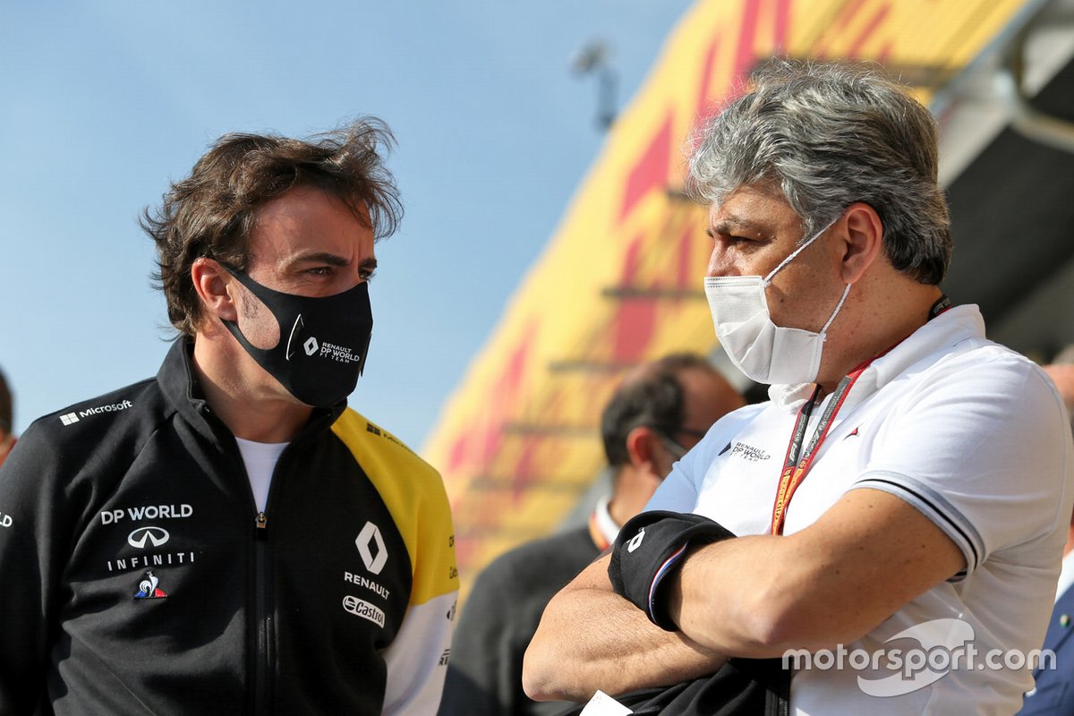 De Meo, Renault'nun motor tedariği için Andretti ile görüştüğünü doğruladı 1 Formula 1 Haberleri - F1 Puan Durumu Fernando Alonso, Renault F1 Team with Luca de Meo, Groupe Renault Chief Executive Officer