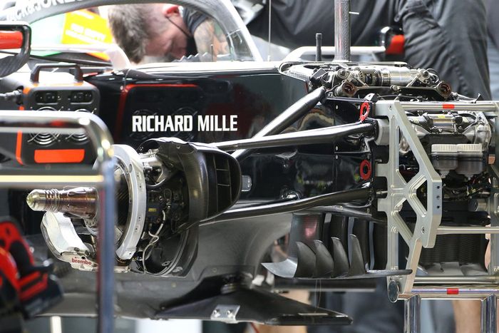 Paletas giratorias Haas F1 Team VF-20