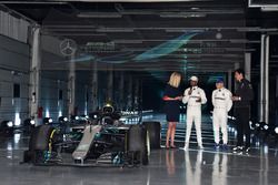 Valtteri Bottas, Mercedes AMG F1, Lewis Hamilton, Mercedes AMG F1, Toto Wolff, Mercedes AMG F1