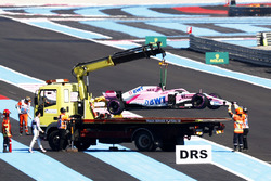 I marshal rimuovono la monoposto di Sergio Perez, Force India VJM11