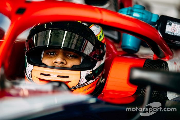 Arjun Maini, Trident  