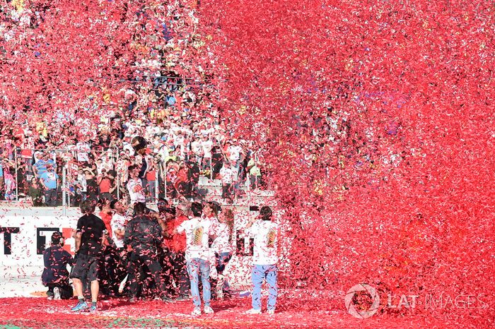 Campeón del mundo Marc Márquez, Repsol Honda Team celebra