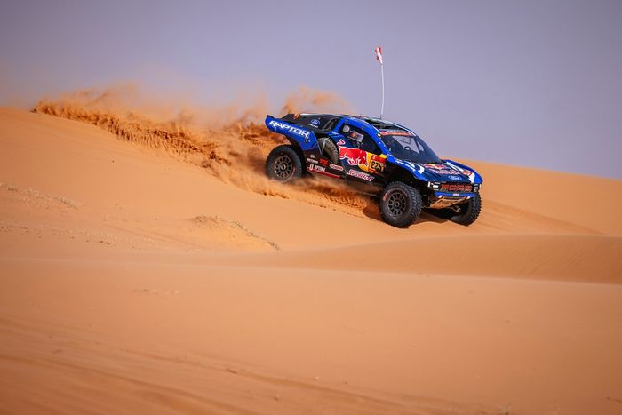 #225 Ford M-Sport Ford: Carlos Sainz Sr, Lucas Cruz