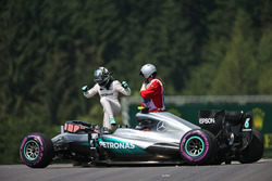 Ніко Росберг, Mercedes AMG F1 W07 Hybrid - аварія під час третьої практики