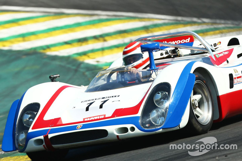 Nelson Piquet dirige Porsche 908 em Interlagos