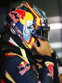 Карлос Сайнс мл., Scuderia Toro Rosso