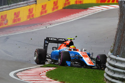 Crash: Rio Haryanto, Manor Racing MRT05