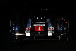 #1 Porsche Team Porsche 919 Hybrid: Тимо Бернхард, Марк Уэббер, Брендон Хартли
