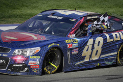 Jimmie Johnson, Hendrick Motorsports Chevrolet, ganador de la carrera