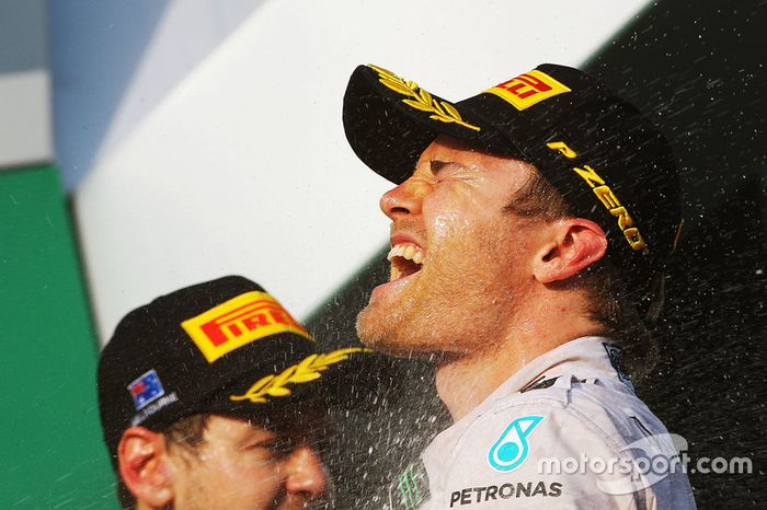 Podio: ganador Nico Rosberg, Mercedes AMG F1 Team