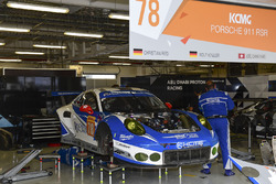 #78 KCMG Porsche 911 RSR: Christian Ried, Wolf Henzler, Joël Camathias