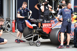 Max Verstappen, Red Bull Racing RB14 rear