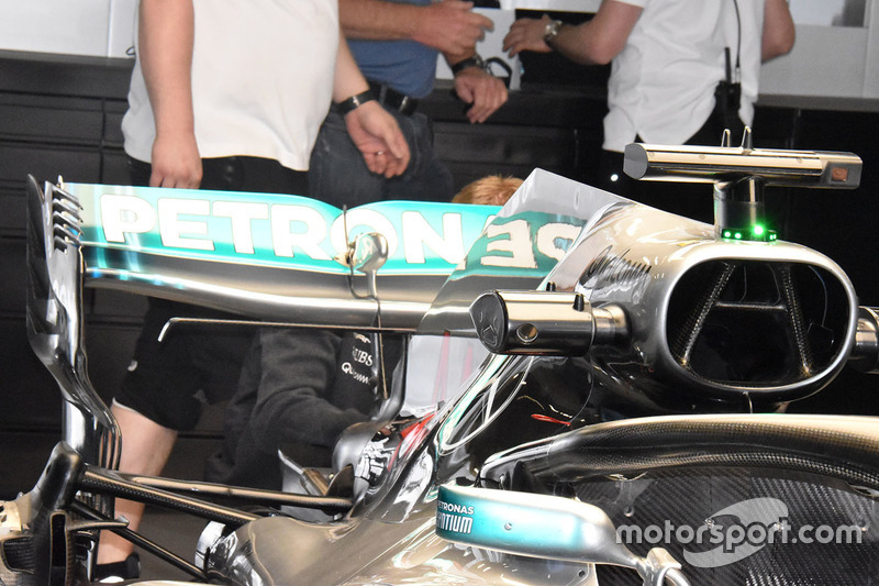 Mercedes-AMG F1 W09 rear wing detail