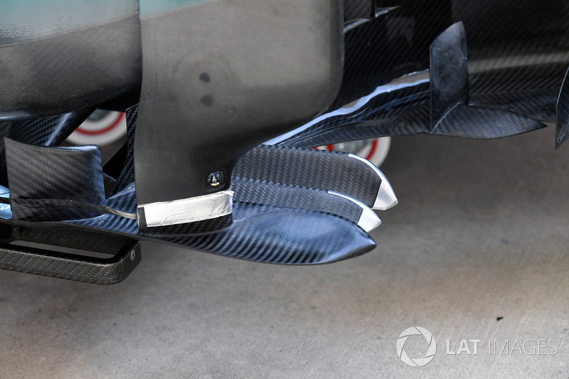 Mercedes W08: Unterboden