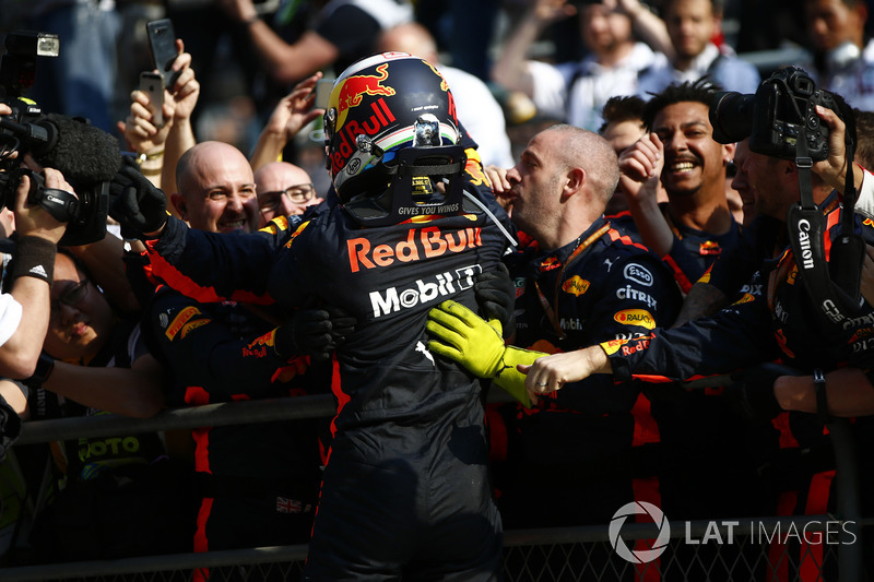 Le vainqueur Daniel Ricciardo, Red Bull Racing