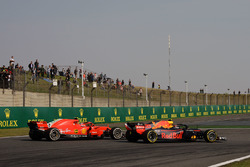 Max Verstappen, Red Bull Racing RB14 and Kimi Raikkonen, Ferrari SF71H battle