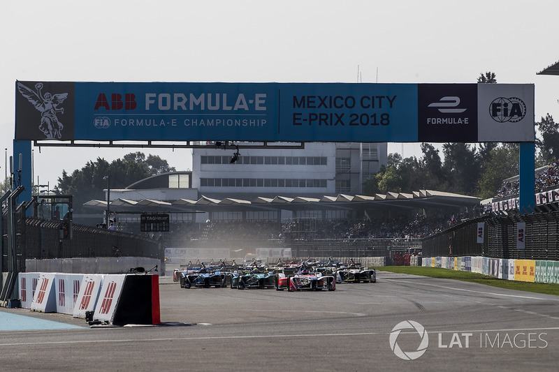 Felix Rosenqvist, Mahindra Racing, at the start of the race