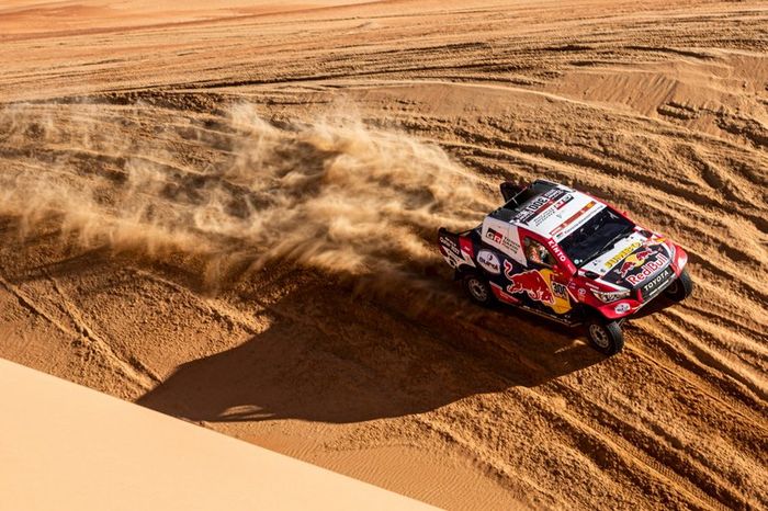 #300 Toyota Gazoo Racing: Nasser Al-Attiyah, Matthieu Baumel