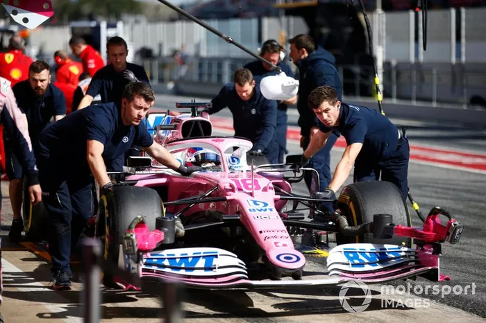 Lance Stroll, Racing Point RP20, makes a pit stop