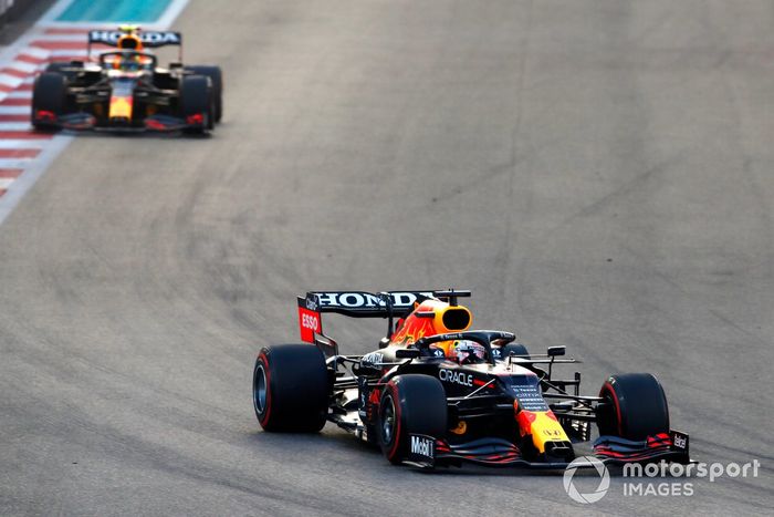 Max Verstappen, Red Bull Racing RB16B, Sergio Pérez, Red Bull Racing RB16B