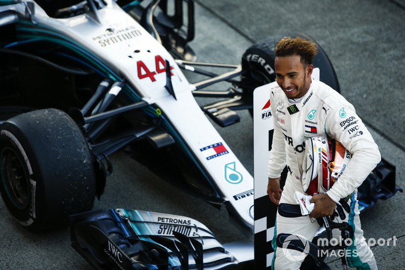 Pemenang balapan, Lewis Hamilton, Mercedes AMG F1 W09, di parc ferme