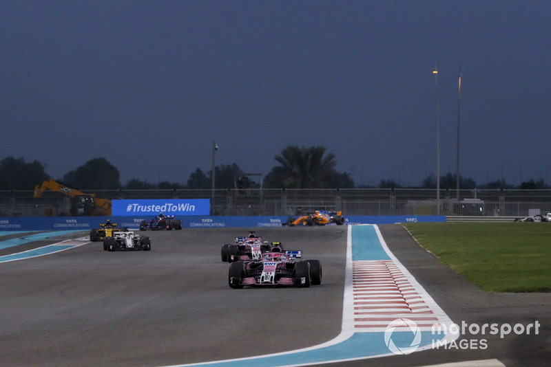 Естебан Окон, Серхіо Перес, Racing Point Force India VJM11, Маркус Ерікссон, Sauber C37
