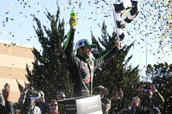 Race winner Chase Elliott, Hendrick Motorsports, Chevrolet Camaro Mountain Dew