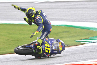 Sturz: Valentino Rossi, Yamaha Factory Racing