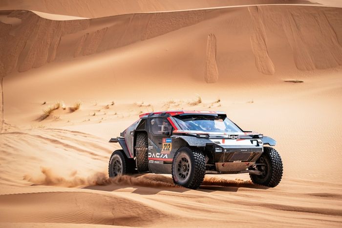 #212 The Dacia Sandriders Dacia: Cristina Gutierrez, Pablo Moreno