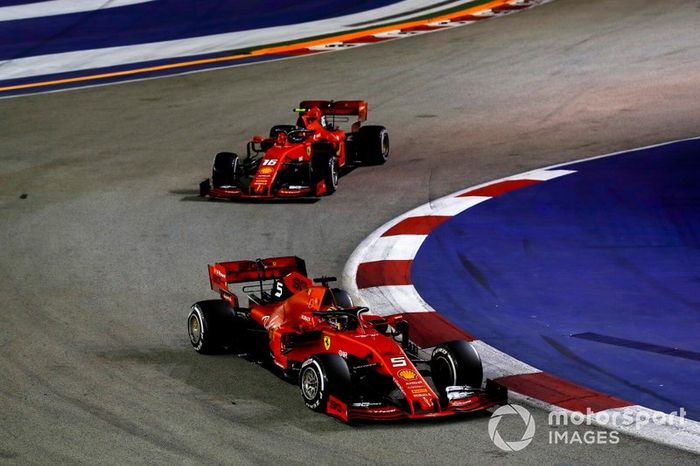 Sebastian Vettel, Ferrari SF90 precede Charles Leclerc, Ferrari SF90 