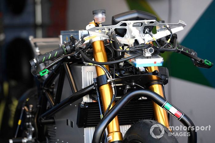 Detalle de la moto de Bradley Smith, SIC Racing Team