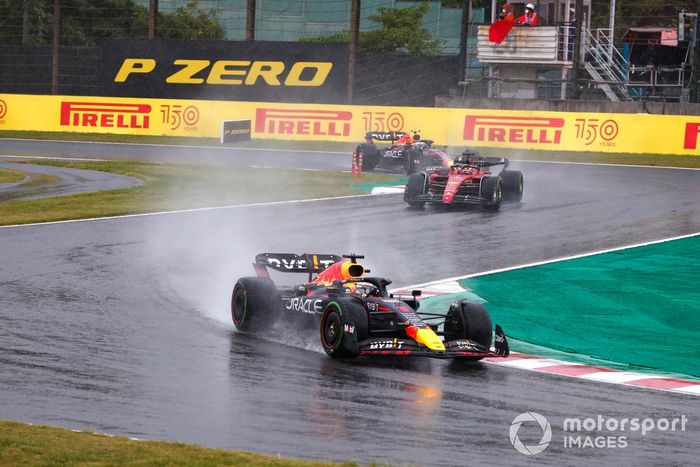 Max Verstappen, Red Bull Racing RB18, Charles Leclerc, Ferrari F1-75, Sergio Pérez, Red Bull Racing RB18
