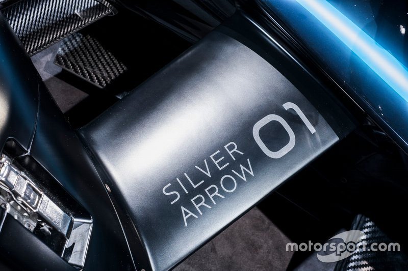 Mercedes-Benz EQ Silver Arrow 01