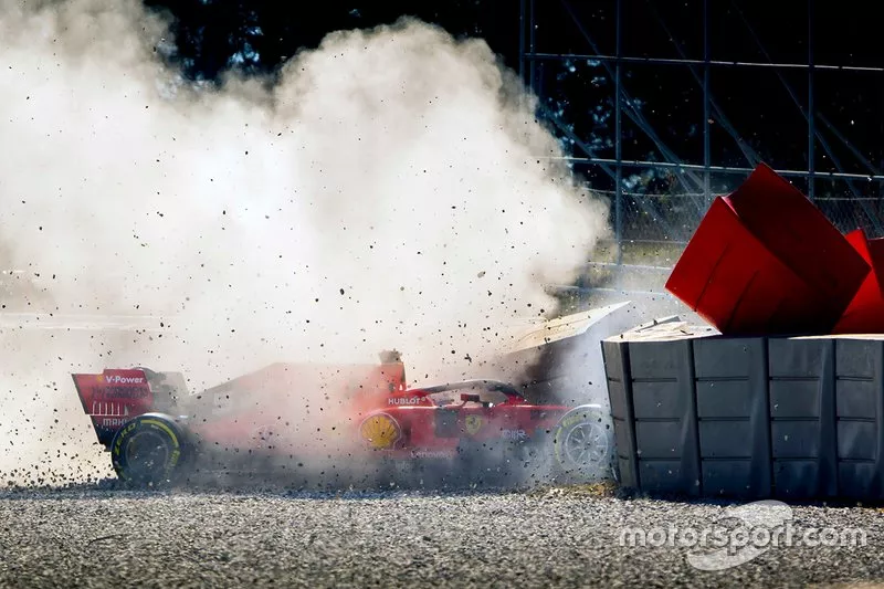 A batida tirou tempo de pista da Ferrari