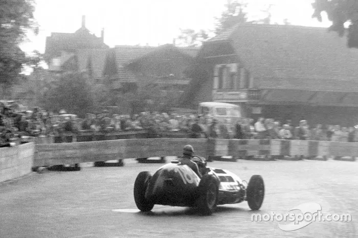 As edições de 1950, vencida por Alberto Ascari, e 1960, ganhada por Joakim Bonnier, não valeram pelo campeonato.   
