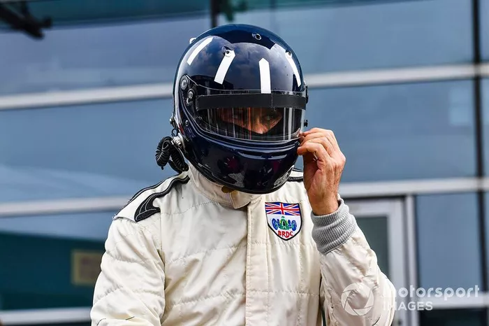 Damon Hill tras pilotar el Lotus 49 de su padre, Graham Hill