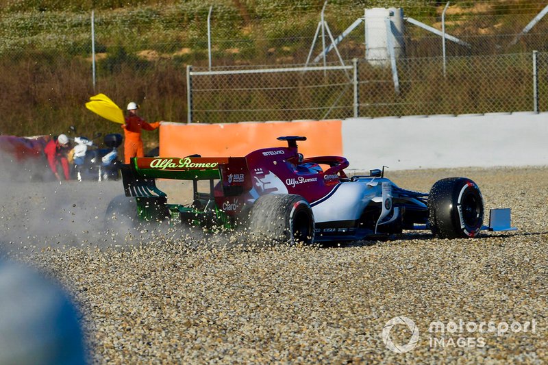 Kimi Raikkonen, Alfa Romeo Racing C38, en tête-à-queue