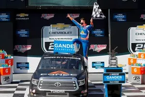 Race winner Raphael Lessard, Kyle Busch Motorsports, Toyota Tundra