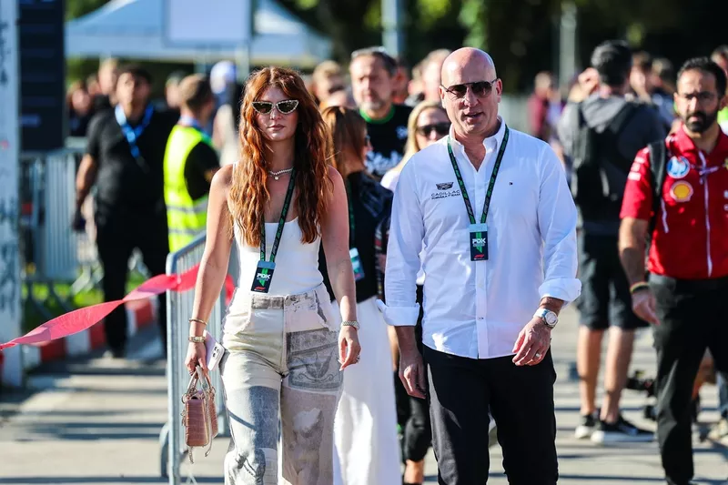 Dan Towriss, directeur général de l'équipe de Formule 1 de Cadillac, et son épouse Cassidy