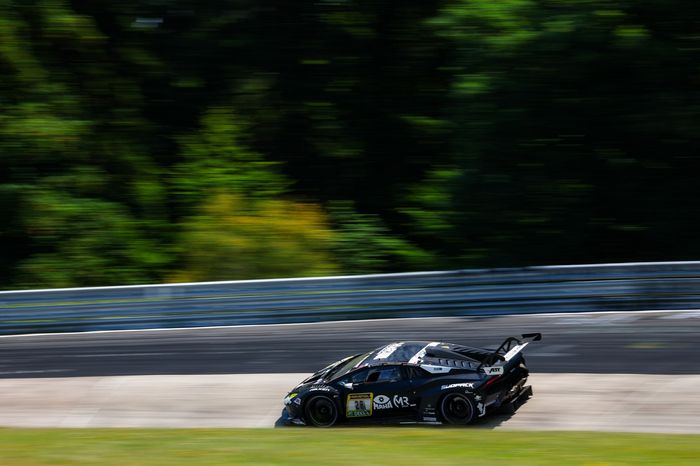 #28 ABT Sportsline Lamborghini Huracan GT3 EVO2: Marco Mapelli, Christian Engelhart, Luca Engstler